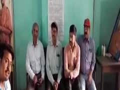 Survey of India officials made hostage by Bardhaman residents