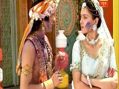 RadhaKrishn: Lord Krishna plays Holi with Radha & Rukmani 