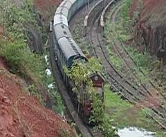 Rural News | कोकण रेल्वेच्या माध्यमातून जीवनावश्यक वस्तूंचा पुरवठा | माझं गाव माझा जिल्हा 