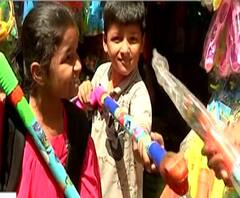 Coronavirus | कोरोनामुळं होळीचा बेरंग, बाजारातील पिचकाऱ्यांच्या किमतीत वाढ | ABP Majha