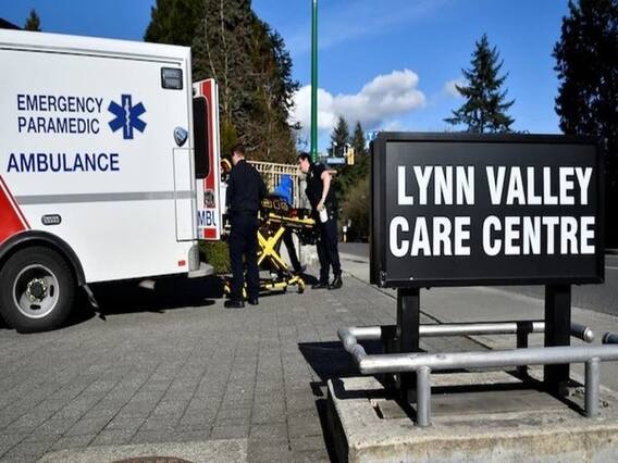 કોરોનાનો કહેરઃ કેનેડામાં મોલમાં ખરીદી માટે લાગી લાંબી લાઇનો, જુઓ વીડિયો