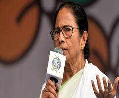 দেখুন: ‘যা চেয়েছ তাই দিয়েছি, এত ঝগড়া কর কেন’, মালদায় নেতাদের ধমক মমতার