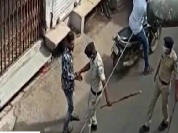 Police beats those ignoring lockdown in MP's Mandsaur