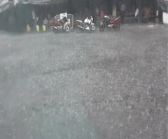 কলকাতা, পূর্ব মেদিনীপুর ও পশ্চিম মেদিনীপুরে বজ্রবিদ্যুৎসহ বৃষ্টি, সঙ্গে ঝোড়ো হাওয়া