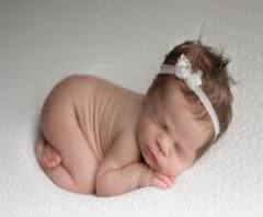 লকডাউনের শহরে চিকিৎসকের মানবিক মুখ