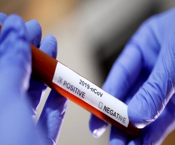 শাহরুখ খানের বন্ধুর মেয়ে করোনায় আক্রান্ত 