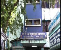 করোনা আক্রান্ত ব্যারাকপুরের বিএন বসু হাসপাতালের চিকিৎসক, আক্রান্ত মা, সুস্থ সদ্যোজাত, সঙ্গে ২৩ জেলার আরও খবর-এক ঝলকে