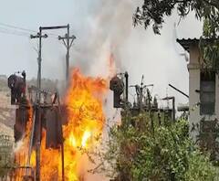 Kolhapur Transformer Fire | वीजेचा दाब वाढल्यानं कोल्हापुरात दोन ट्रान्सफॉर्मरला भीषण आग 