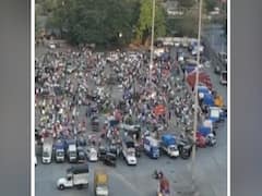 Mumbai: Visuals of crowd amid lockdown will shock you