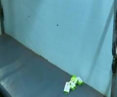 Railway Isolation Ward | पुण्यात रेल्वेचे आयसोलेशन वॉर्ड तयार, एका बोगीत 16 ते 18 रुग्णांची व्यवस्था, विभागीय आयुक्त डॉ, दीपक म्हैसेकरांकडून पाहणी