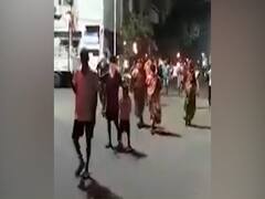 People disobey social distancing while taking part in 9 min light off initiative