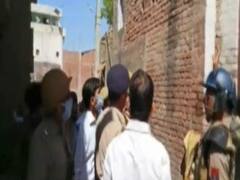 कोरोना: कन्नौज में 'सामाजिक दूरी' की अपील कर रही पुलिस पर कुछ लोगों ने किया हमला