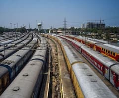 Lockdown 2 | लॉकडाऊन वाढला; रेल्वेची प्रवासी वाहतूक 3 मेपर्यंत बंद 