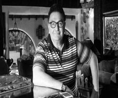 #RishiKapoor | अभिनेते ऋषी कपूर अनंतात विलीन, बॉलिवूडसह देशभरात हळहळ, ऋषी कपूर यांना अखेरचा निरोप