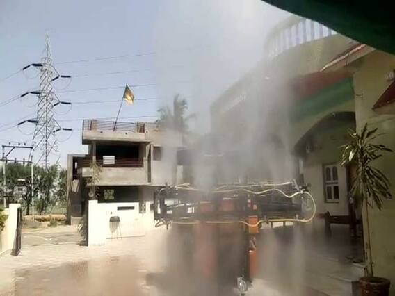 બનાસકાંઠામાં લોકડાઉનનું ચુસ્તપણે પાલન, ડિસાના દામા ગામને કરાયું સેનેટાઇઝ, જુઓ વીડિયો