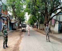এক ঝলকে: উত্তরবঙ্গেও অসহযোগিতার অভিযোগ কেন্দ্রীয় প্রতিনিধি দলের, ড্রোনের নজরবন্দি লকডাউনে থেকে শ্রীরামপুর ও অন্য খবর 