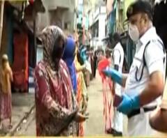 শোভাবাজারে খাদ্যদ্রব্য বিলি বড়তলা থানার পুলিশকর্মীদের, করোনা সংক্রমণ মোকাবিলায় দেওয়া হল মাস্কও