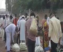 Coronavirus | बाजाराचं ठिकाण बदलूनही भाजी खरेदीसाठी बीडकरांची गर्दी