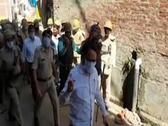 Lockdown: People in various cities misbehave with Police