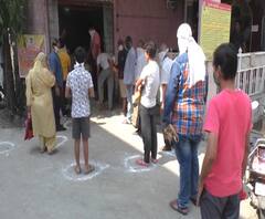 Corona Ground Report | अमरावतीमध्ये भाजी विक्रेत्यांकडून सोशल डिस्टन्सिंगची काटेकोर अंमलबजावणी