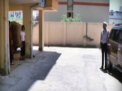 Patna: Doctor lives in car, unable to meet family due to COVID-19 scare | Ghanti Bajao 