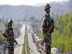 Jammu Kashmir: कुलगाम मुठभेड़ में सुरक्षाबलों ने 3 आतंकियों को किया ढेर, सर्च ऑपरेशन जारी