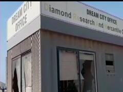 Lockdown: घर भेजने को लेकर सूरत में नाराज कामगारों का हंगामा, की तोड़फोड़