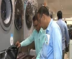 Lockdown | मॉल्स वगळता इतर दुकानदारांना लॉकडाऊनमधून सवलत, केंद्रीय गृहमंत्रालयाचा मोठा निर्णय