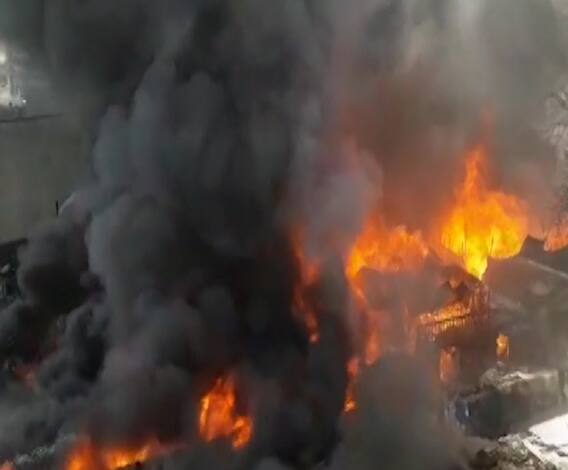 नाशिकमधील गंजमाळ परिसरातील झोपडपट्टीला भीषण आग