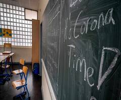 ঘরে বসেই আইএসসির ক্লাস, লকডাউনে ক্লাসরুম: আজকের বিষয় ইংরেজি 