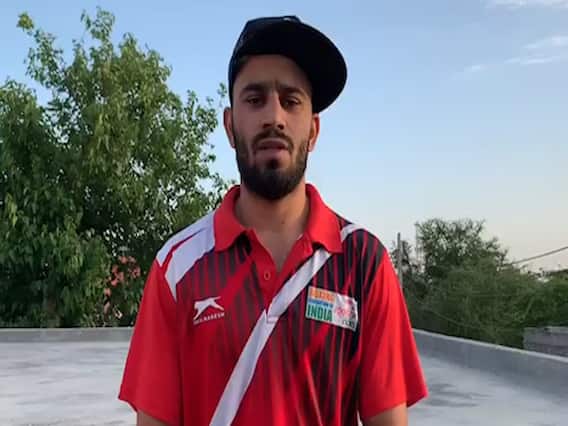 Sports stars request you stay at home during lockdown