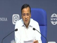 'रेलवे 5 हजार कोच में वार्ड बना रहा, 49 हजार वेंटिलेटर खरीदे जा रहे'- Health Ministry