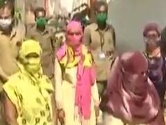 સુરતઃ સેફ્ટીના સાધનો ન મળતા વરાછામાં સફાઇકર્મીઓએ નોંધાવ્યો વિરોધ, જુઓ વીડિયો