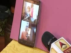 Delhi: मयूर विहार में ऑनलाइन पूजापाठ