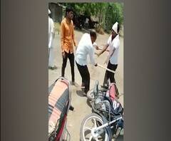 Beed Fight | बीडमध्ये रेशन वाटपावरून दुकानदार आणि ग्रामस्थांमध्ये तुंबळ हाणामारी, दोन दिवसांपूर्वीच्या घटनेचा व्हिडीओ व्हायरल