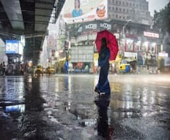 আন্দামানে বঙ্গোসাগরে ঘনীভূত নিম্নচাপ, সপ্তাহান্তে কলকাতা সহ দক্ষিণবঙ্গে ভারী বৃষ্টির সম্ভাবনা