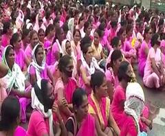 Coronavirus | कोरोनाशी दोन हात करणाऱ्या आशा वर्कर्सना दिवसभराच्या कामाचा मोबदला केवळ 30रुपये