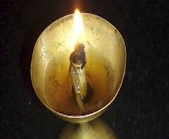 आज रात्री 9वाजता दिवे लावताना काय काळजी घ्यावी?