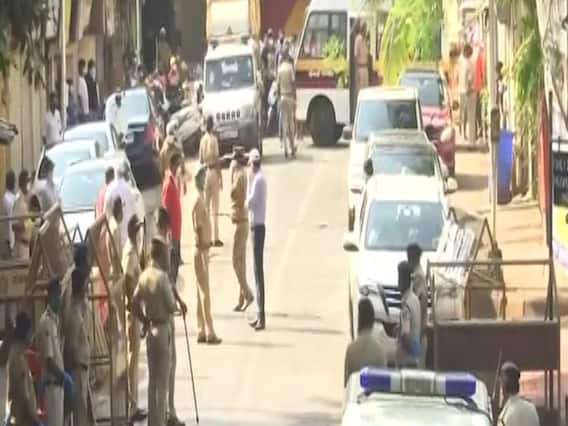 नहीं रहे Rishi Kapoor, Lockdown के बीच करीबी लोगों के बीच हुआ अंतिम संस्कार