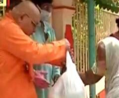 বাগবাজারের বলরাম মন্দিরের উদ্যোগে শুরু হলো করোনা দুর্গতদের ত্রাণ বিতরণ