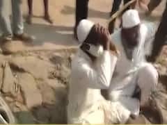 Bagalkot: 3 men seek for mercy but mob continues beating them up