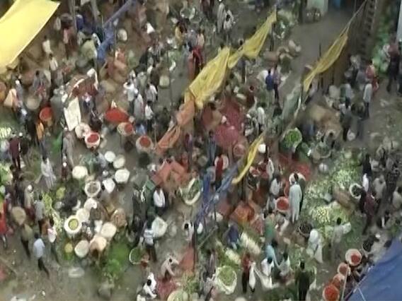 Social Distancing: Daryaganj में दिखी लोगों की लापरवाही