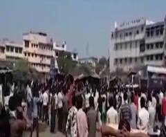 সুরাতে লকডাউনের মধ্যে শ্রমিকদের কাজ করানোর অভিযোগ