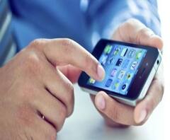 নেই মোবাইল টাওয়ার, গাছে উঠে কথা বলছেন আইসিসির আম্পায়ার