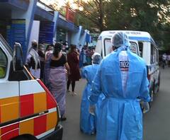 পিয়ারলেস হাসপাতালে করোনা আক্রান্তের মৃত্যু, খবর শিরোনাম