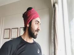 Ayushmann Khurrana ने Corona Warriors के लिखी कविता
