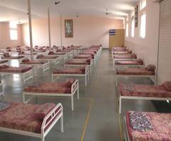 Shegaon Lockdown Help | शेगावच्या भक्त निवासात क्वॉरंटाईन युनिट, सोशल डिस्टन्सिंग पाळत 500 बेडची व्यवस्था