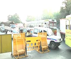 Maharashtra Lockdown | मुंबईत पश्चिम द्रुतगती मार्गावर मोठी गर्दी; चारचाकी गाड्या घेऊन नागरिक बाहेर