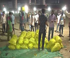 Maharashtra Lockdown | 'माझा'च्या बातमीनंतर प्रशासनाला जाग; MMRDA मैदानातील भाजी बाजारात बॅरिकेटिंग