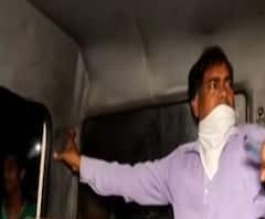 এক ঝলকে: বারুইপুরে রেশনের চাল 'পাচার' ঘিরে বিক্ষোভ, পোলবায় যুবককে পিটিয়ে খুন ও আরও খবর